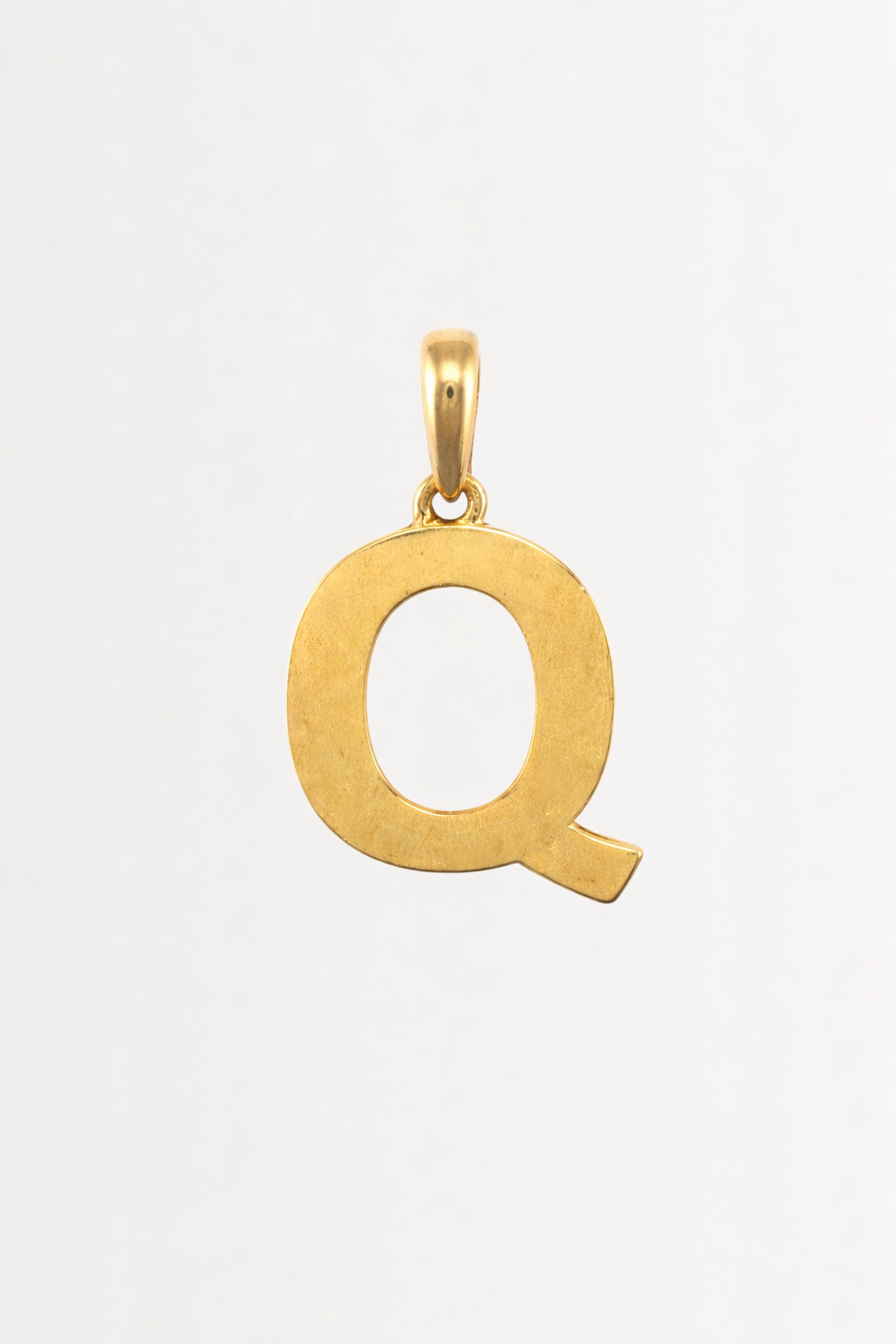 INITIAL Q — SOLID 9CT GOLD